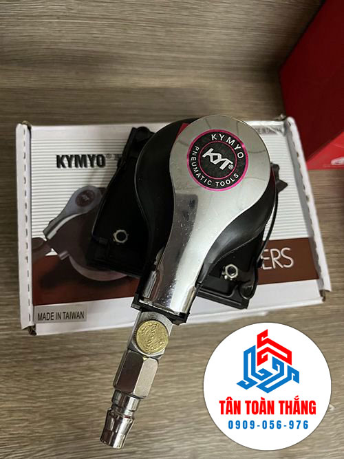 Máy chà nhám đế vuông 813Z