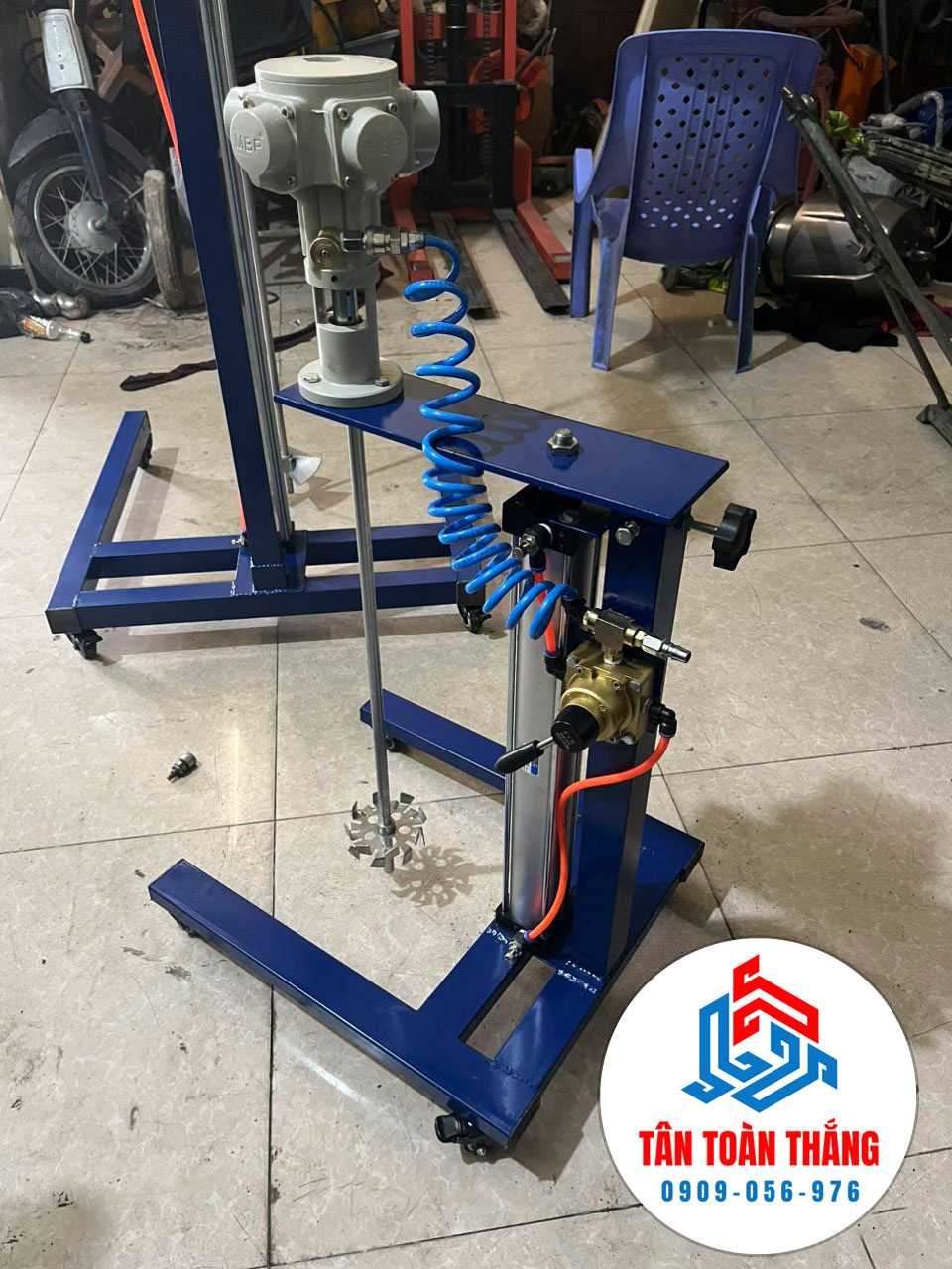 Máy khuấy hoa chất nâng hạ tự động 50 lít đến 300 lít