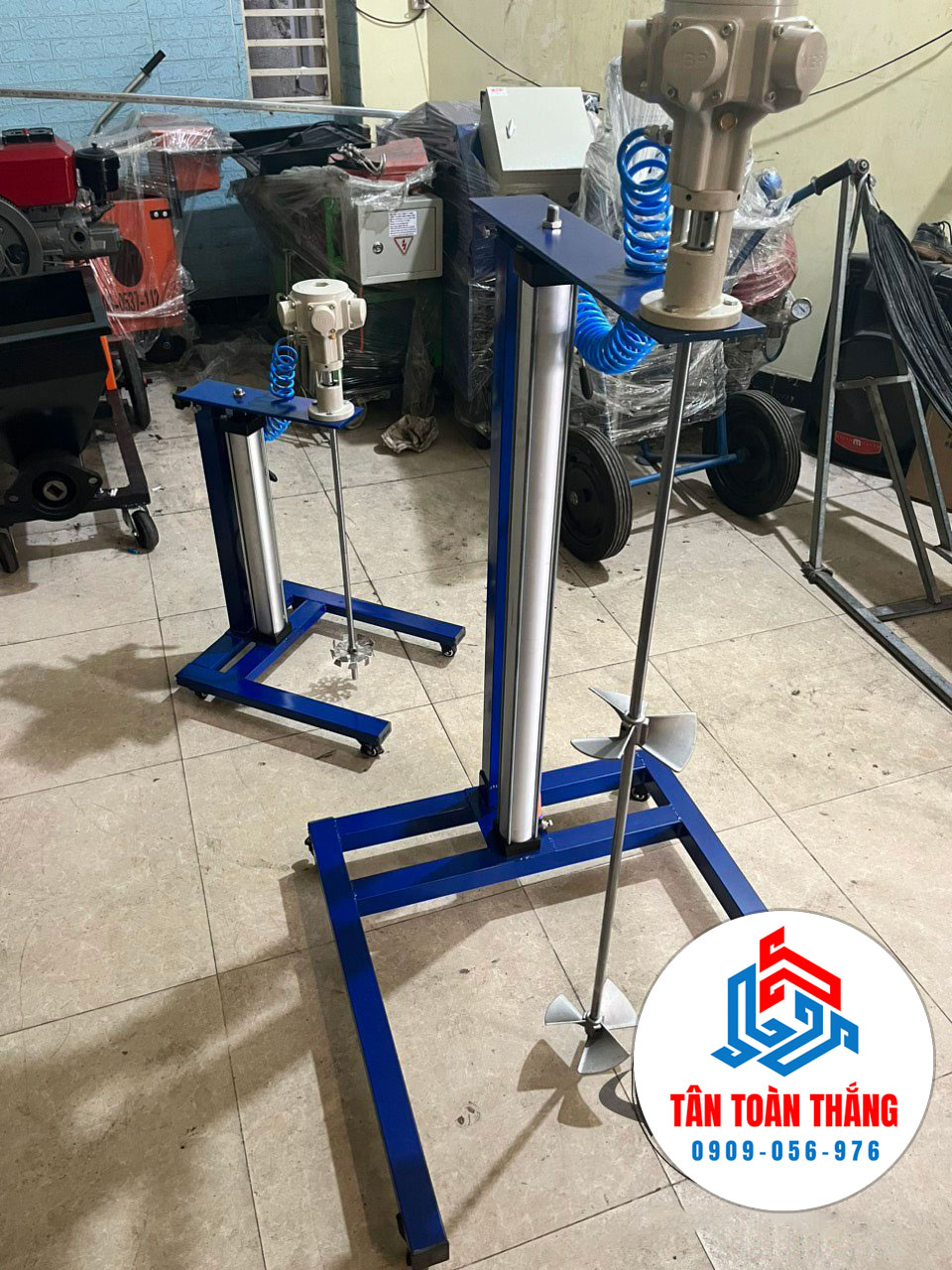 Máy khuấy hoa chất nâng hạ tự động 50 lít đến 300 lít