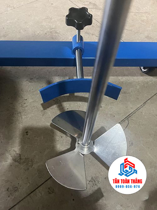 Trục và cánh khuấy máy khuấy nâng hạ