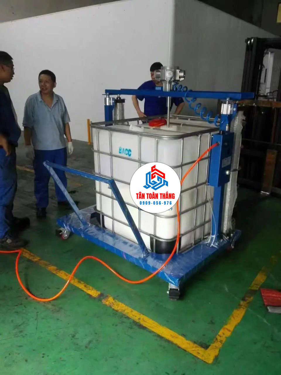 Hình ảnh máy khuấy thùng IBC 1000 lít